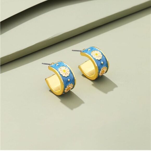 14k gold plated daisy earrings - Picture 1 of 4